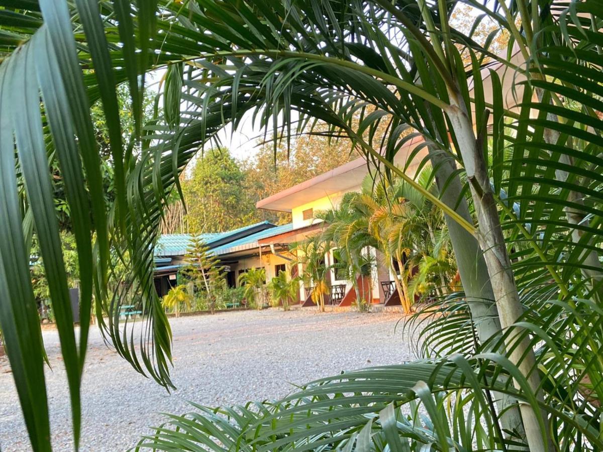 เควิน รีสอร์ต Motel แม่พิมพ์ ภายนอก รูปภาพ